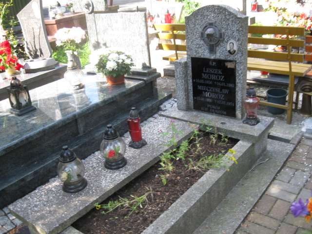 Grób Leszek Moroz